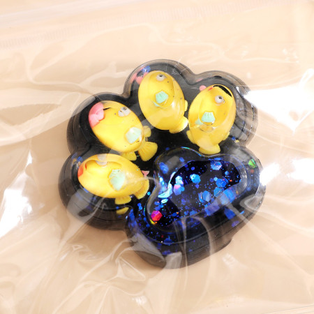 Jucarie Antistres Squishy, Cyrax, cu Revenire Lenta, Squeeze Pinch Family, Model Cat Paw, 6.5 x 6 cm, din Tpr, 4-6 Ani, Model 1 Pestisori, Negru cu Insertii