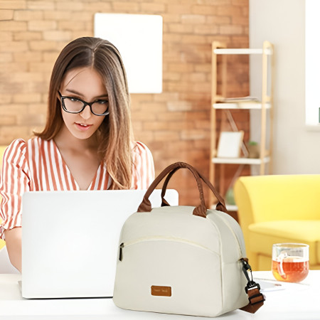 Geanta Termica pentru Pranz Cyrax, Multifunctionala, Compartimentata, Impermeabila, 2 Tipuri de Manere, 26x14.3x21.2 cm, Crem
