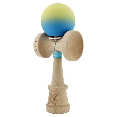 Kendama X Originala, Profesionala, Cyrax, Cupe Mari KING SIZE V3, Rubber Grip, Gaura in Baza, Rulment Metalic, din lemn 18 cm, Ata 62/65 cm, Gradient Galben/Albastru deschis