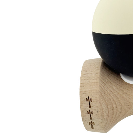 Kendama X Originala, Profesionala, Cyrax, Rubber Grip, Cupe Mari KING SIZE V3, Gaura in Baza, Rulment Metalic, din lemn 18 cm, Ata 62/65 cm, Bicolor Galben/Negru