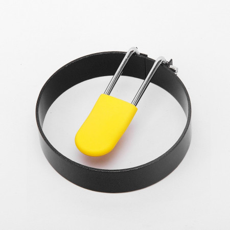 Set 4 forme rotunde pentru ou Cyrax, din otel, strat antiaderent, diametru 7.5 cm, cu maner din ABS, negru