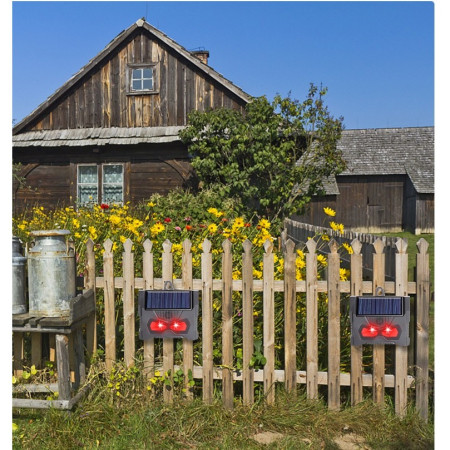 Set 2 Aparate Solare LED cu Ultrasunete,  Repelent pentru Animale Mari si Mici, Lumina Rosie si Alba, Anti Rozatoare, Anti Insecte, Frecventa 9-36KHZ, 10.2 x 10.6 x 2.8 cm, Negru