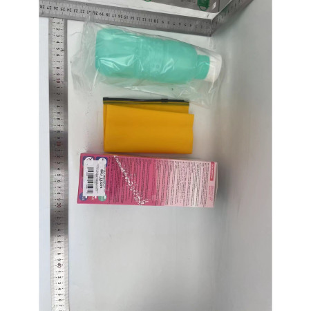 Bideu Portabil pentru Igiena Intima,  pentru Postpartum/ Postoperator, 450 mL, cu Capac si Husa Galbena, 29.5x7 cm, Culoare Recipient Verde