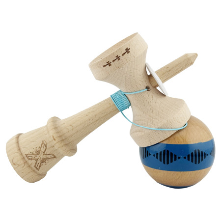 Kendama X Originala FREQUENCY, Profesionala, Cyrax, Cupe Mari KING SIZE V3, Super Sticky, Gaura in Baza, Rulment Metalic, din lemn 18 cm, Ata 55 cm, Albastru/Maro