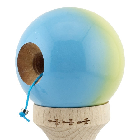 Kendama X Originala, Profesionala, Cyrax, Big Cups V2, Super Sticky cu Cupe Mari, din lemn 18 cm, Rulment Metalic cu Ata 55 cm, Galben/Albastru