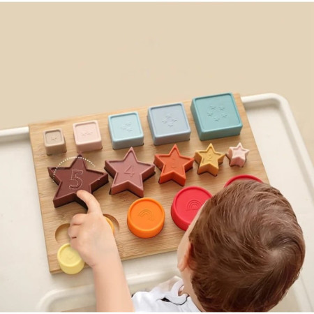 Jucarie Educativa, Cyrax, +12 Luni, Tip Montessori, din Lemn si Silicon, Forme Geometrice Stivuibile, 15 Piese, 27 x 19 cm, Multicolor