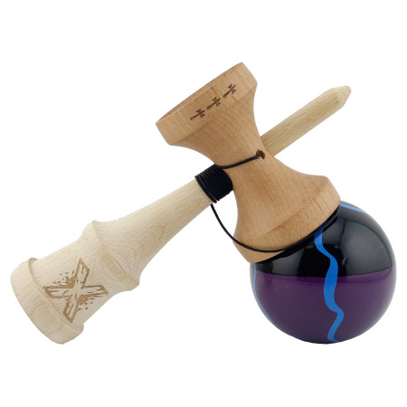Kendama X Originala, Profesionala, Cyrax, Big Cups V2, Super Sticky cu Cupe Mari, Rulment Metalic, din lemn 18 cm, Ata 55 cm, Negru/Mov