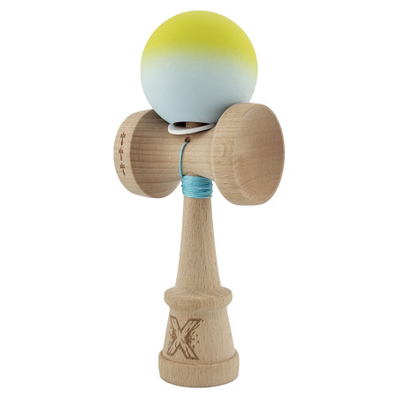 Kendama X Originala, Profesionala, Cyrax, Rubber Grip, Cupe Mari KING SIZE V3, Gaura in Baza, Rulment Metalic, din lemn 18 cm, Ata 62/65 cm, Gradient Galben/Verde deschis