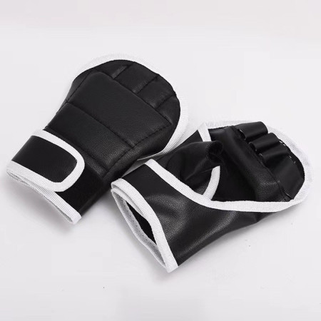 Jucarie de Boxat cu Muzica si Lumini, Cyrax, Manusi Incluse, Bluetooth, Incarcare USB, Aplicare cu Ventuze, 6 Tinte, 32x27x3.5 cm, 930 g, Negru