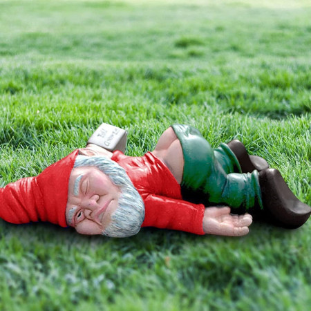 Decoratiune pentru Gradina,  Model Pitic de Gradina Beat, Statuie Amuzanta pentru Gradina, Decor pentru Gradina, Gnom Beat, 18 cm, Rosu