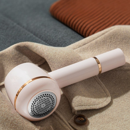 Aparat Pentru Curatat Scame, Par Si Praf,  Pentru Diferite Tipuri De Material, Cu Lame Din Otel Inoxidabil, Incarcare Prin USB Type-C, Cu Perie De Curatare, Cablu USB Si Stick Cu Lipici Incluse, Roz, 220 x 86 mm