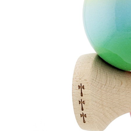 Kendama X Originala, Profesionala, Cyrax, Big Cups V2, Super Sticky Cupe Mari, Rulment Metalic cu Ata 55 cm, Galben/Albastru deschis/Verde