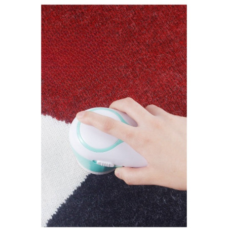 Aparat Pentru Curatat Scame, Par Si Praf,  Pentru Diferite Tipuri De Material, Cu Lame Din Otel Inoxidabil, Incarcare Prin USB Type-C, Cu Perie De Curatare si Cablu USB Incluse, 13x7 cm, Verde