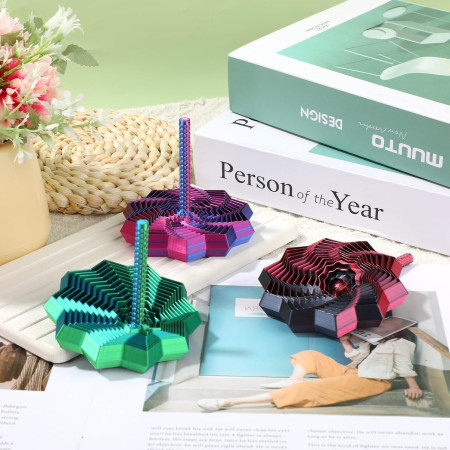 Jucarie Decompresie, Cyrax, Model Stea 3D, DuoChrome, Maner Spirala, Turn Magic Geometric, Multiple Forme, Anti-stress, 11 cm, Albastru/Verde/Rosu