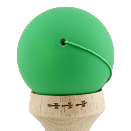 Kendama X Originala, Profesionala, Cyrax, Cupe Mari KING SIZE V3, Rubber Grip, Gaura in Baza, Rulment Metalic, din lemn 18 cm, Ata 62/65 cm, Bicolor Verde/Negru