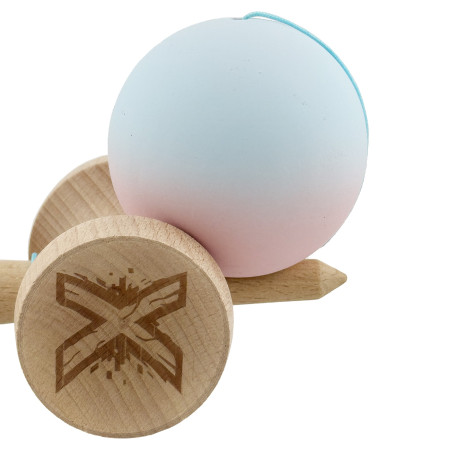 Kendama X Originala, Profesionala, Cyrax, Cupe Mari KING SIZE V3, Rubber Grip, Gaura in Baza, Rulment Metalic, din lemn 18 cm, Ata 62/65 cm, Gradient Albastru deschis/Roz