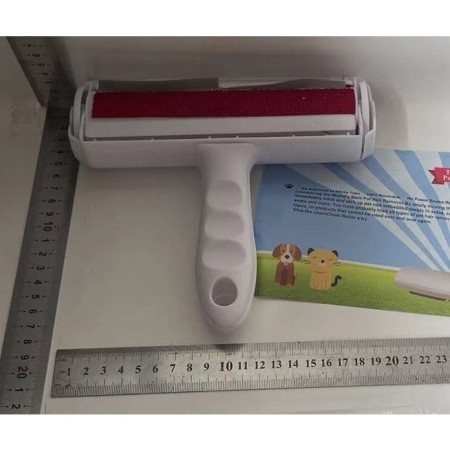 Rola pentru Parul de Animale,  cu Maner 19x19x6cm, Alb/Rosu