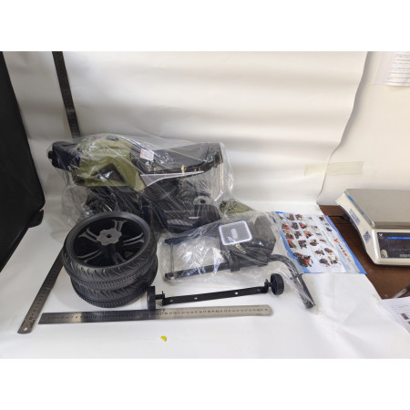 Motocicleta Electrica cu 2 Roti Mari si 2 Roti Ajutatoare, Cyrax, Acumulator Incarcare, Anti-Rasturnare, Lumini, Muzica, Motor:380, Baterie 6V4.5, 41.5x70x34 cm, 4.5 Kg, 3 Ani+, Verde Negru