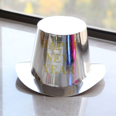 Palarie Happy New Year pentru Revelion, Cyrax, Palarie Festiva de Anul Nou, Palarie Magica din Hartie, 29 x 25 x 15.5 cm, Colorata Sclipitor Argintiu