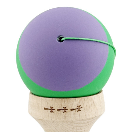 Kendama X Originala, Profesionala, Cyrax, Rubber Grip, Cupe Mari KING SIZE V3, Gaura in Baza, Rulment Metalic, din lemn 18 cm, Ata 62/65 cm, Bicolor Mov/Verde