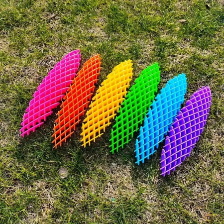 Jucarie Worm Fidget de Decompresie, Cyrax, Anti Stres, Dimensiune Compacta 10 cm, Dimensiune Extinsa 24.5 cm, Roz