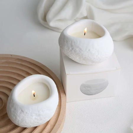 Lumanare Parfumata,  Model Abstract, Aromat Roua Padurii, din Ceara de Soia, 8 x 5.5 x 6 cm, Alb