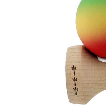 Kendama X Originala, Profesionala, Cyrax, Cupe Mari KING SIZE V3, Rubber Grip, Gaura in Baza, Rulment Metalic, din lemn 18 cm, Ata 62/65 cm, Gradient Verde/Galben/Rosu