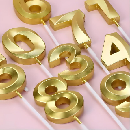 Lumanare Cifra 8, Cyrax, Model Diamond, 5 x 3.4 cm, Auriu