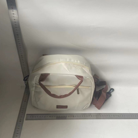 Geanta Termica pentru Pranz Cyrax, Multifunctionala, Compartimentata, Impermeabila, 2 Tipuri de Manere, 26x14.3x21.2 cm, Crem