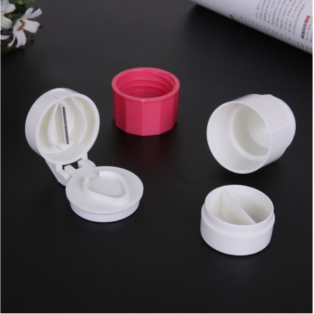 Cutie Pastile Multifunctionala,  4 in 1, Pahar Apa, Taiere, Sfaramare, Depozitare, Compact, ABS cu Lama din Inox, Alb/Roz, 8.7x6.2x4.1 cm