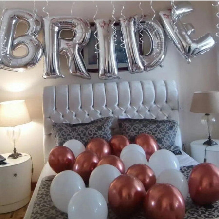 Set Baloane din Folie Metalizata, Cyrax, Model Scris Bride, Litere de 100 cm, Tema Iubire, Baloane Party, Ambalaj Individual, Pai Inclus, Umflare cu Aer sau Heliu, Argintiu