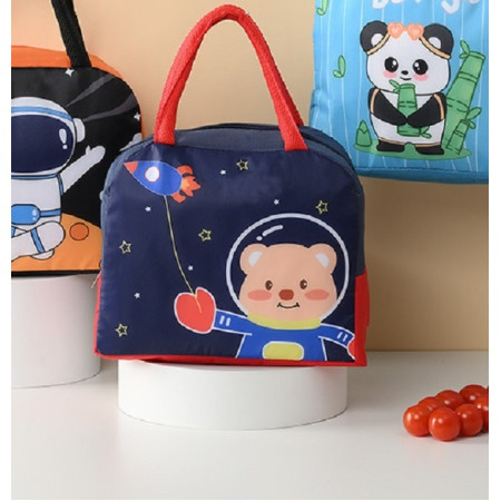 Geanta Termoizolanta pentru Copii, Cyrax, 23x13x19 cm, Model Imprimeu Ursulet Astronaut, din Folie de Aluminiu si Panza Oxford, Albastru/Rosu