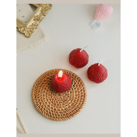 Set 4 Lumanari Parfumate,  Model Capsunici, Ardere 30 min, 52g, 6.3 x 6.3 x 3.8 cm, Rosu/Roz