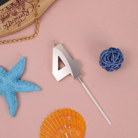 Lumanare Cifra 4, Cyrax, Model Diamond, 5 x 3.4 cm, Argintiu