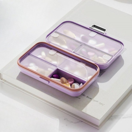 Cutie Medicamente,  Mov, 7 Compartimente, Portabila si Compacta, 11x7.2x3.5 cm, Ideala pentru Uzul Cotidian