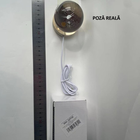 Lampa LED Decorativa,  cu Bila de Cristal cu Diametru 6cm, Model Balena 3D, Alimentare USB, Suport din Lemn, Lumina Alb Cald