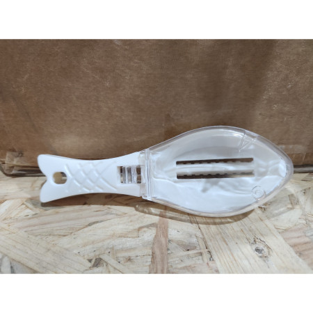 Curatator de Solzi de Peste, Cyrax, Manual, Forma Peste, cu Compartiment de Colectare, din Plastic, 15.5x5.5 cm, Alb