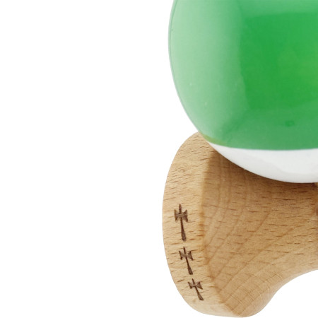 Kendama X Originala, Profesionala, Cyrax, Big Cups V2, Super Sticky cu Cupe Mari, din lemn 18 cm, Rulment Metalic cu Ata 55 cm, Verde/Alb