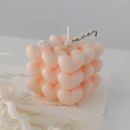 Lumanare Parfumata Decorativa,  Model Abstract Cub din Inimioare, Lumanare pentru Diferite Ocazii, 6 x 5.5 cm, Aroma de Portocala, Portocaliu